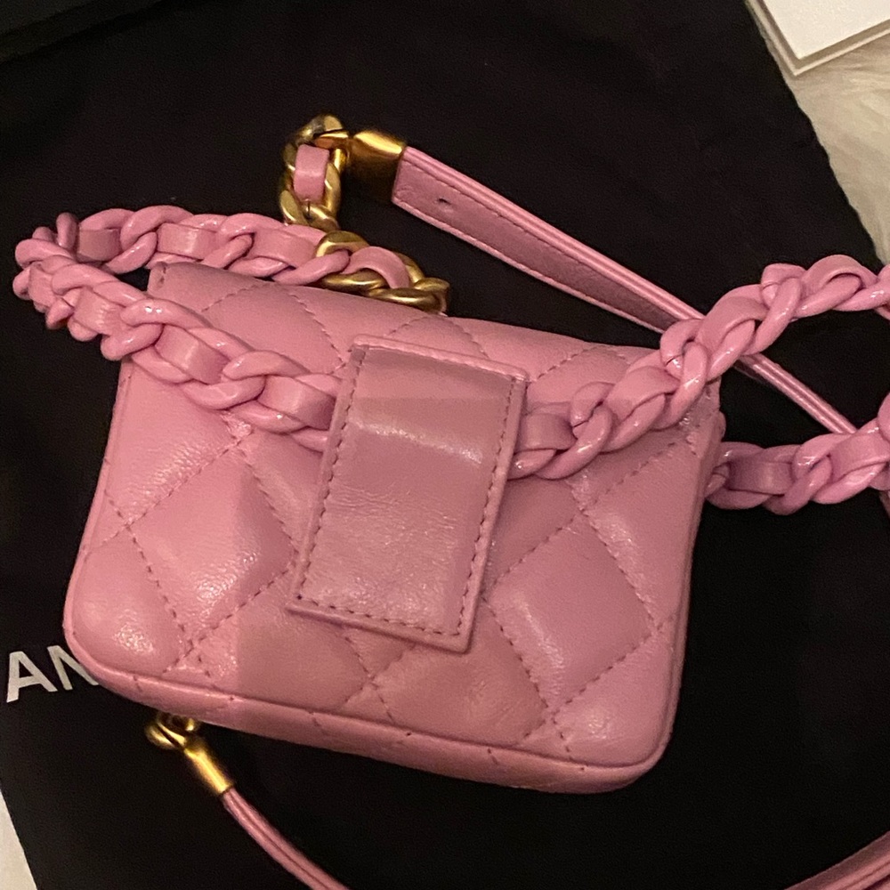 SOLD‼️NEW!! 2022 Chanel Belt Bag 💕 - Picture 4 of 9